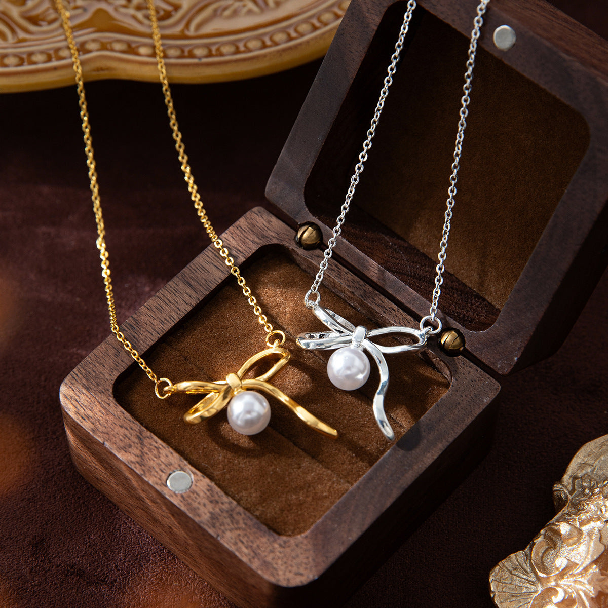 European And American Pearls Bow Necklace