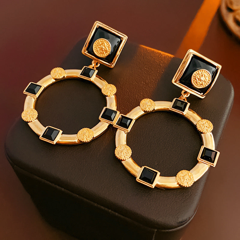 Silver Stud Rhinestone-encrusted Circle Ear Studs Fashion Vintage Earrings