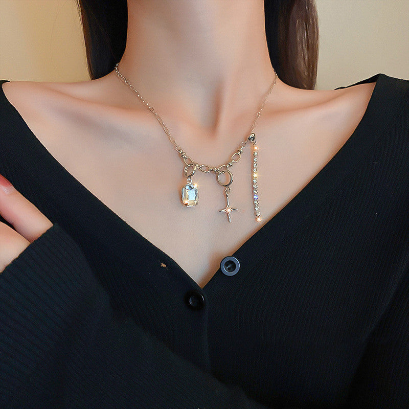 Diamond-studded Star Pendant Necklace Female Sweet Cool Cold Wind Cross Clavicle Chain