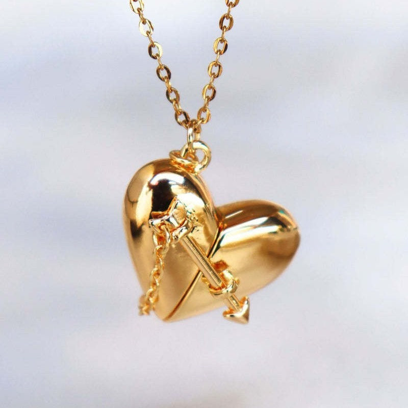 Titanium Steel Natural Shell Love Pendant Necklace Open And Close Color Retention