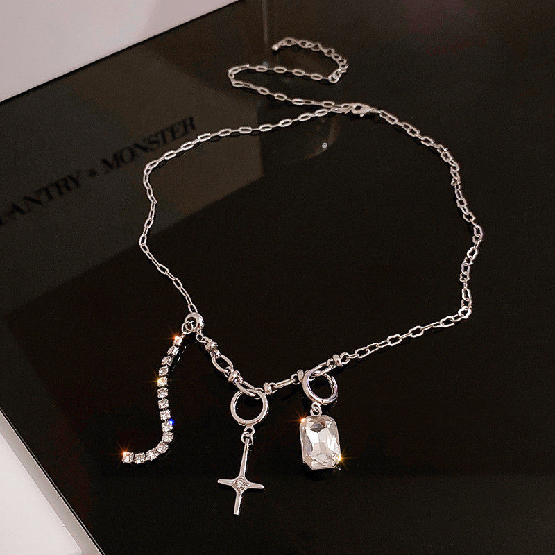 Diamond-studded Star Pendant Necklace Female Sweet Cool Cold Wind Cross Clavicle Chain