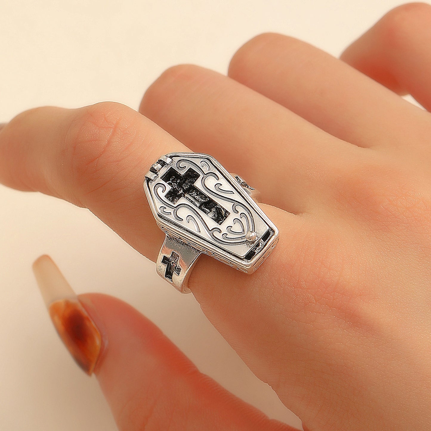 Men's Ring Funeral Souvenirs Domineering Skull Coffin