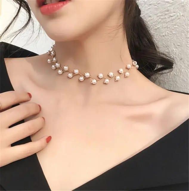 Pearl Neckline Necklace