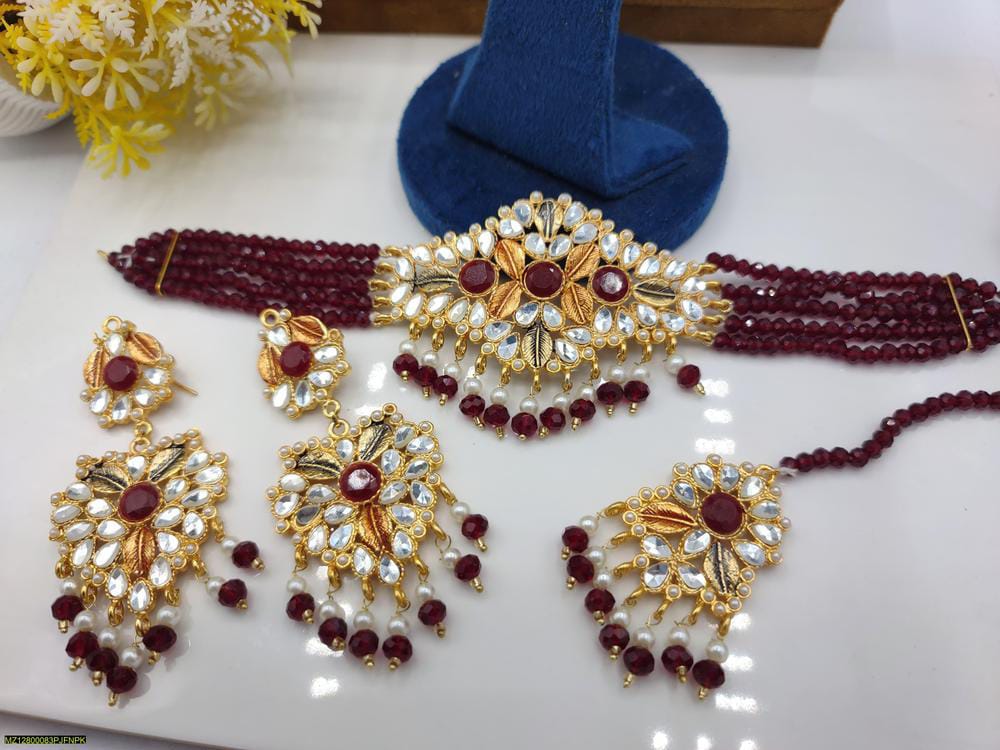 Delicate Choker Necklace