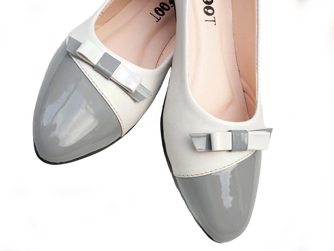 Women's Rexine Fancy Pumps (Grey)