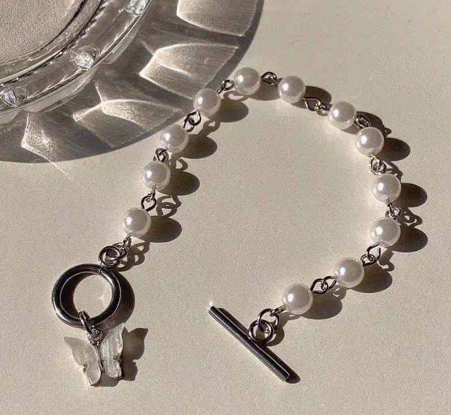 Stylish Butterfly Pearl Bracelet