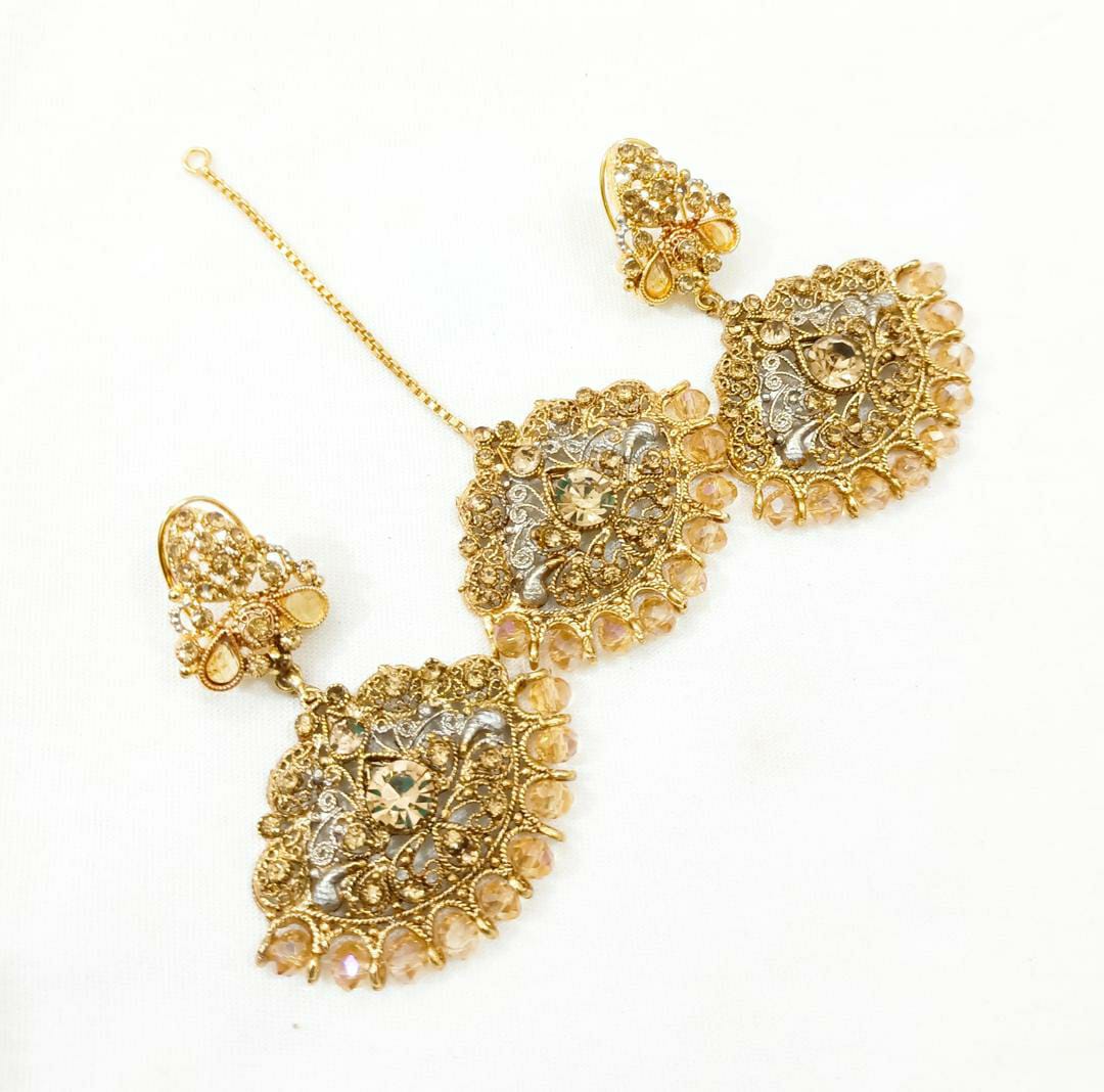 Trendy Earrings Pair (Grey Design)