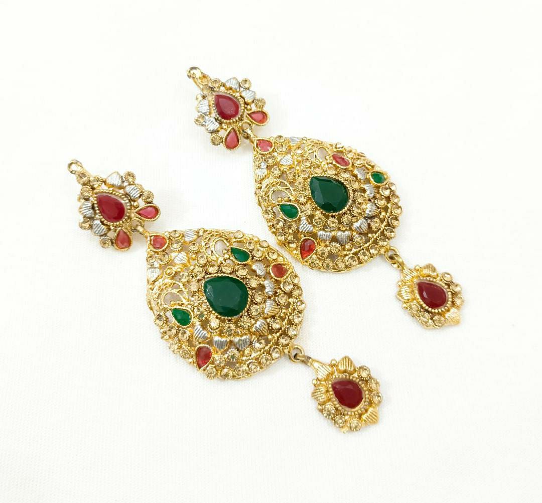 Trendy Earrings Pair (Green Stone)