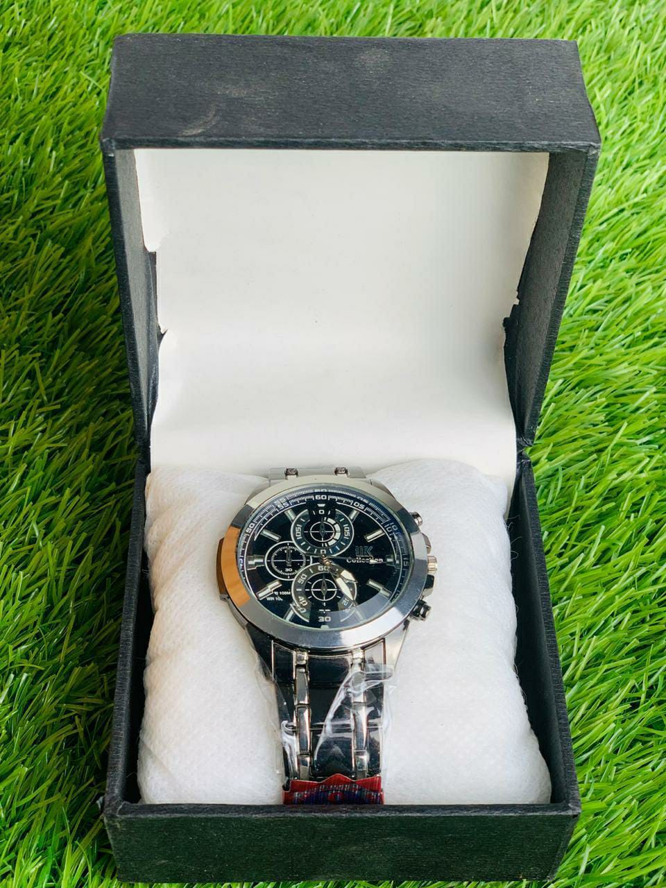Men's Quartz Stainless Steel Round Watch - Water Resistant Analogue Timepiece