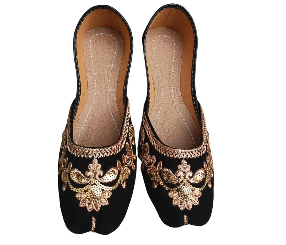 Women's Stylish Khussa (Black)