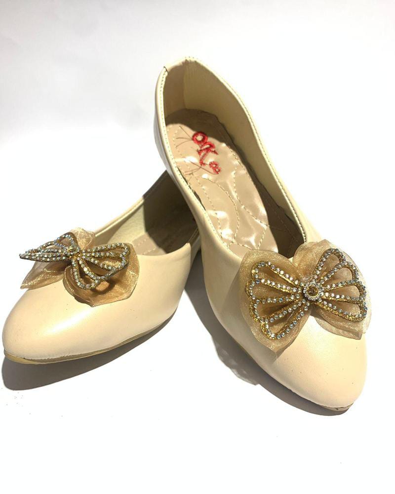 Women's Casual Pumps (Skin)