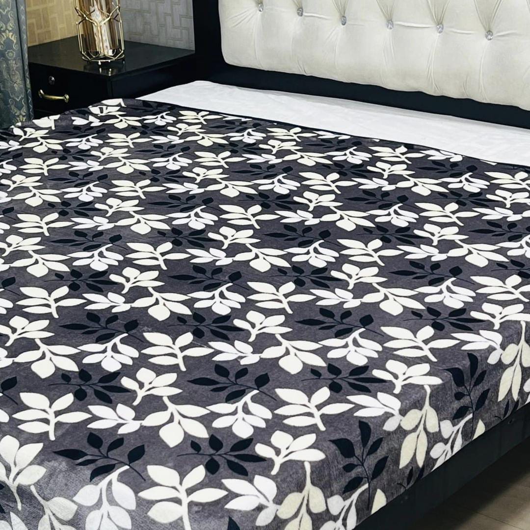 Cozy Grey Printed Fleece Blanket for Double Bed (Grey,White Design)