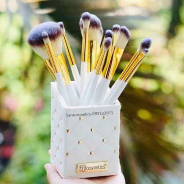 Multicolor Makeup Brushes Set for Practicing Makeup - 1 Set of Smooth ABS Brushes