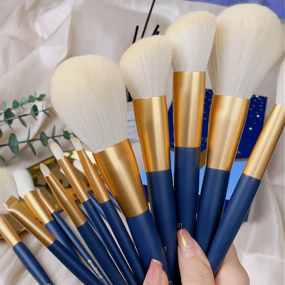 Blending Makeup Brushes Set Color: Navy, Gold