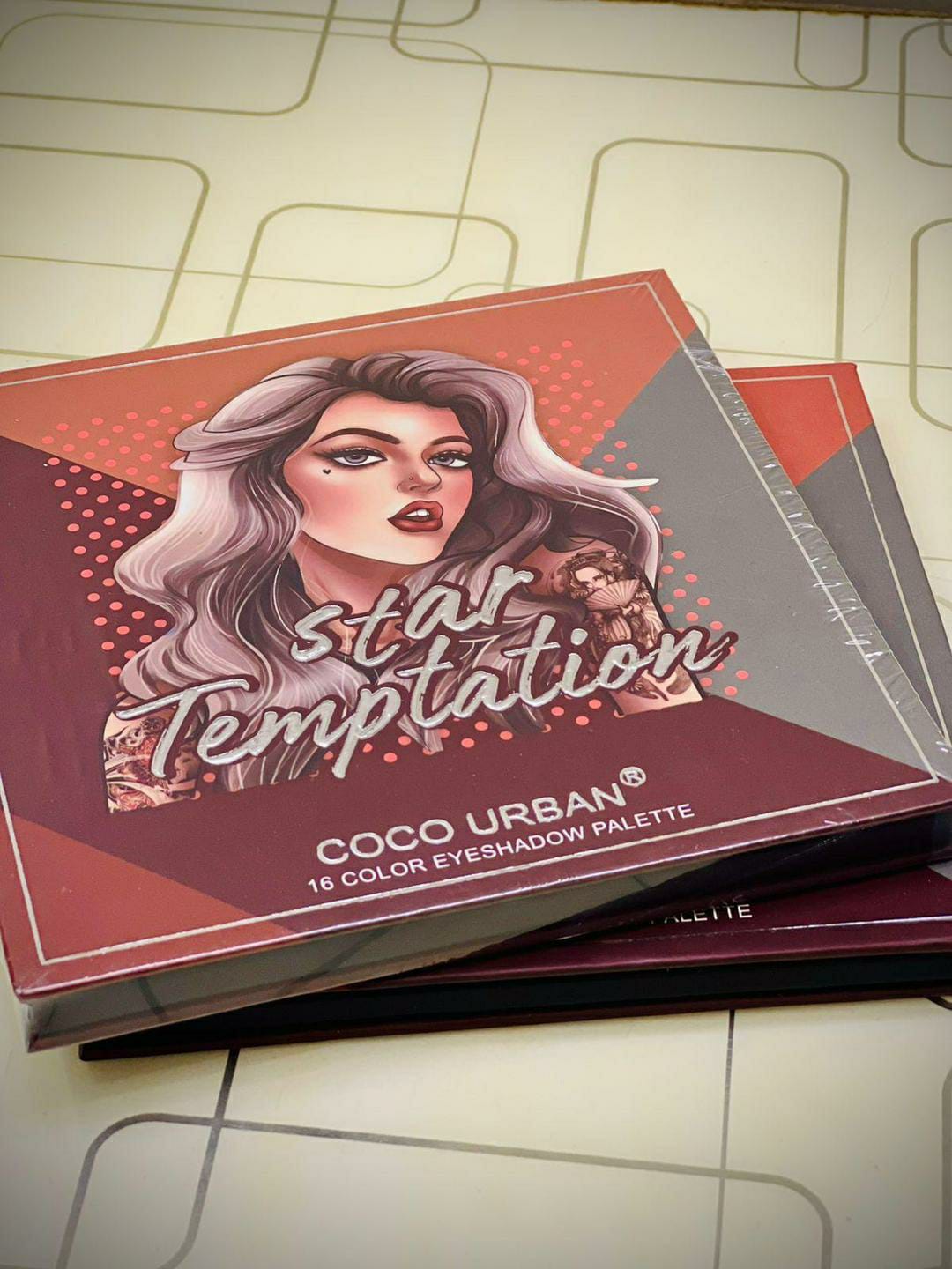 Matte And Glitter Star Temptation Eyeshadow Palette