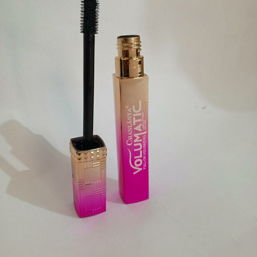 Volumizing Mascara