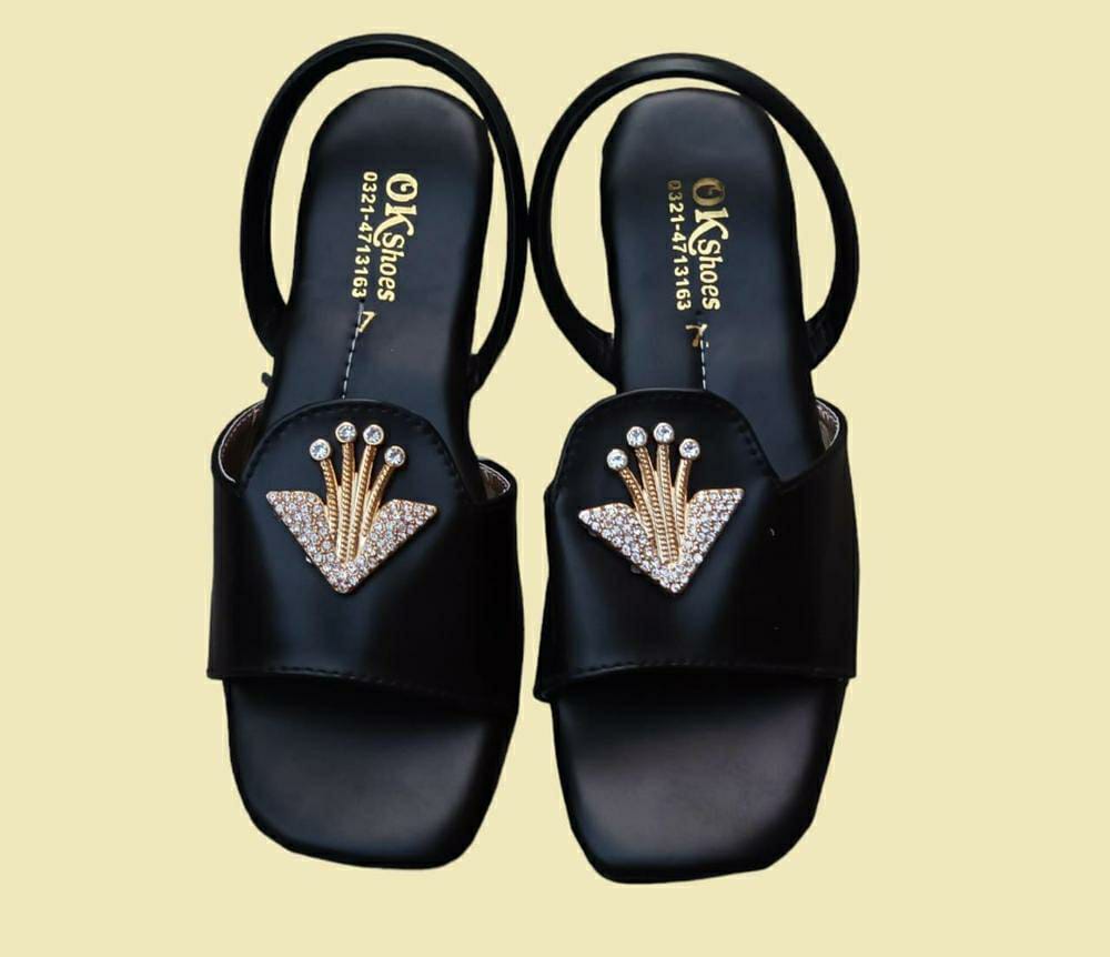 Women's Flat Sandals (Black)
