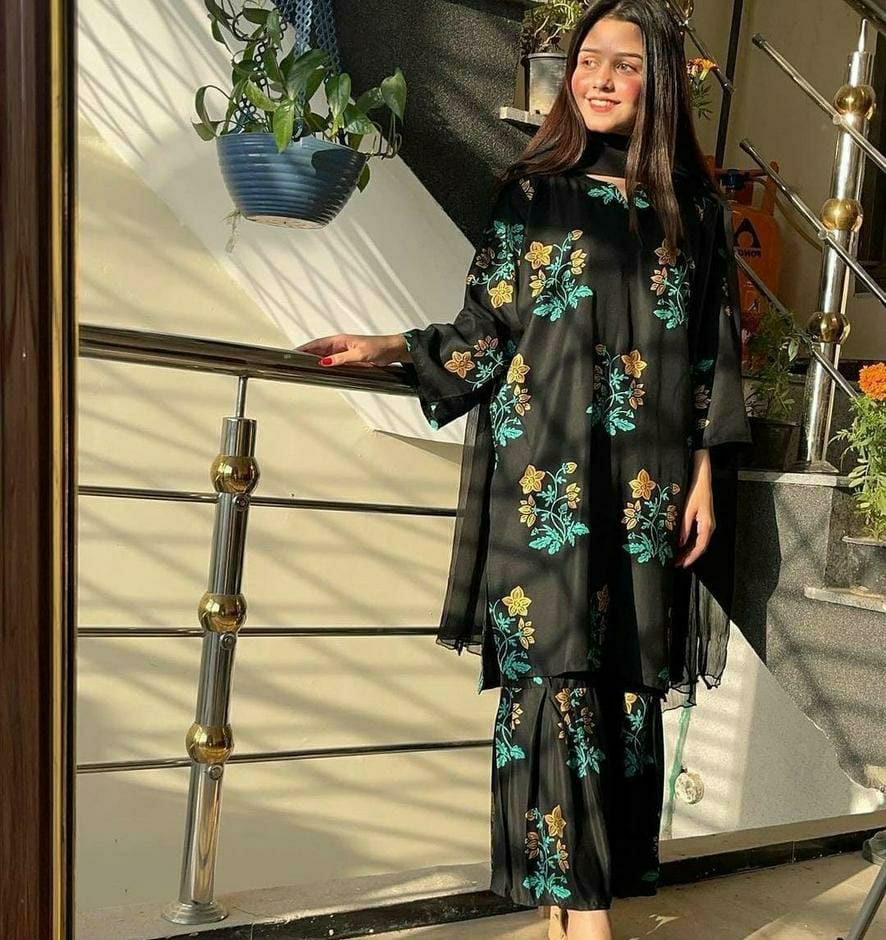 3 Pcs Women's Stitched Linen Printed Suit (Black)