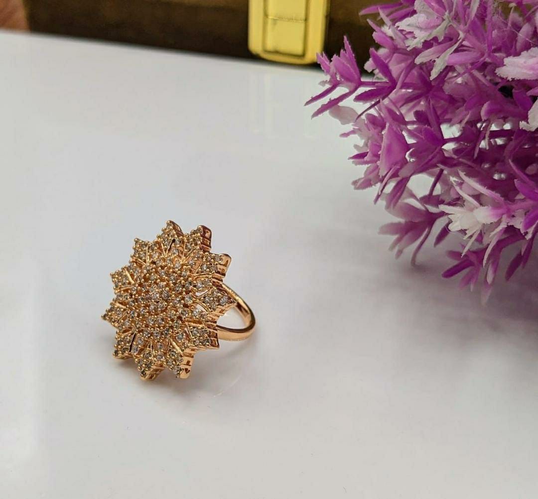 Flower Design Zircon Charm Ring