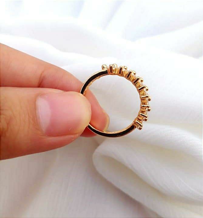 Elegant Gold Plated Crystal Adjustable Ring (Golden)