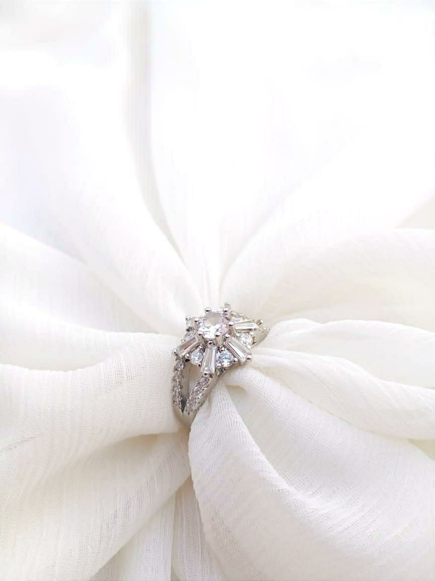 Beautiful Silver Plated Crystal Adjustable Ring
