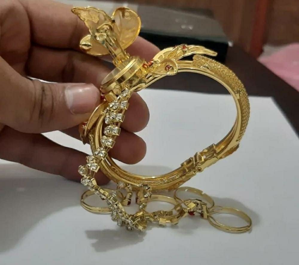 Women's Fancy Chain Bracelet Watch