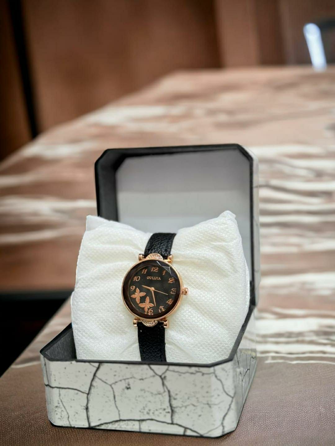 Women's Movement: Quartz Watch (Black)