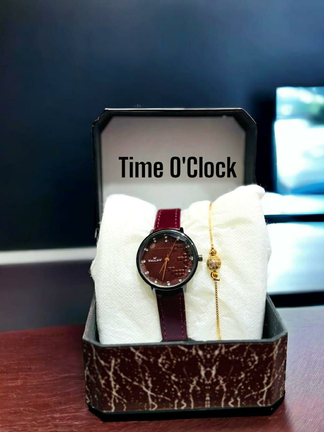 Ladies Watch With Bracelet (Red)