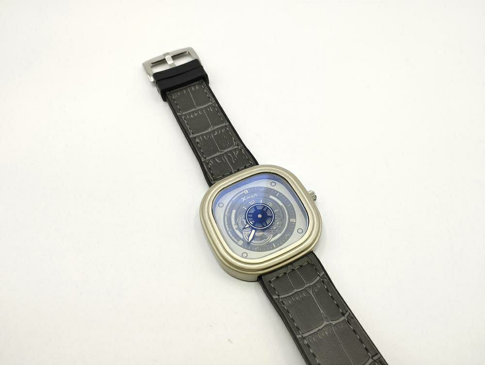 Men's Formal Analogue Watch (Light Goldish)