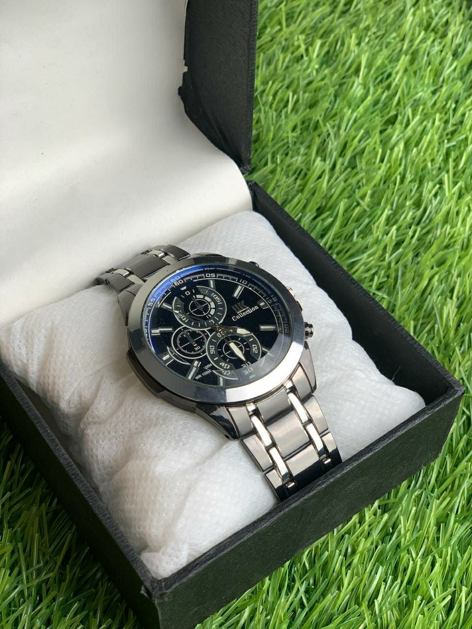 Men's Quartz Stainless Steel Round Watch - Water Resistant Analogue Timepiece