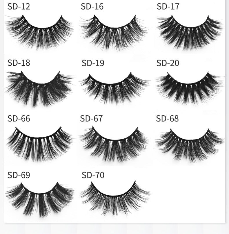 A Pair Of 3D Synthetic Synthetic False Eyelashes