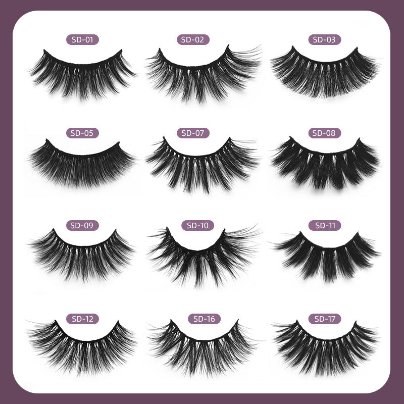 A Pair Of 3D Synthetic Synthetic False Eyelashes
