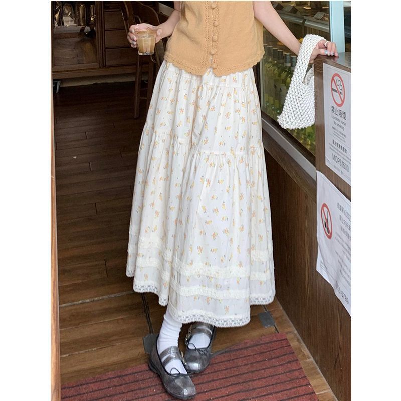 Sweet Lace Edge A- Line Skirt Temperament Slimming