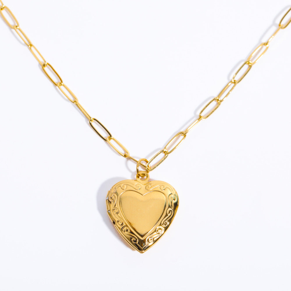 Love Heart Flowers Album Pendant Square Closure Necklace Special-interest Design Closure