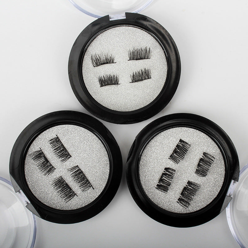 Lightweight magnetic eyelashes can be used repeatedly