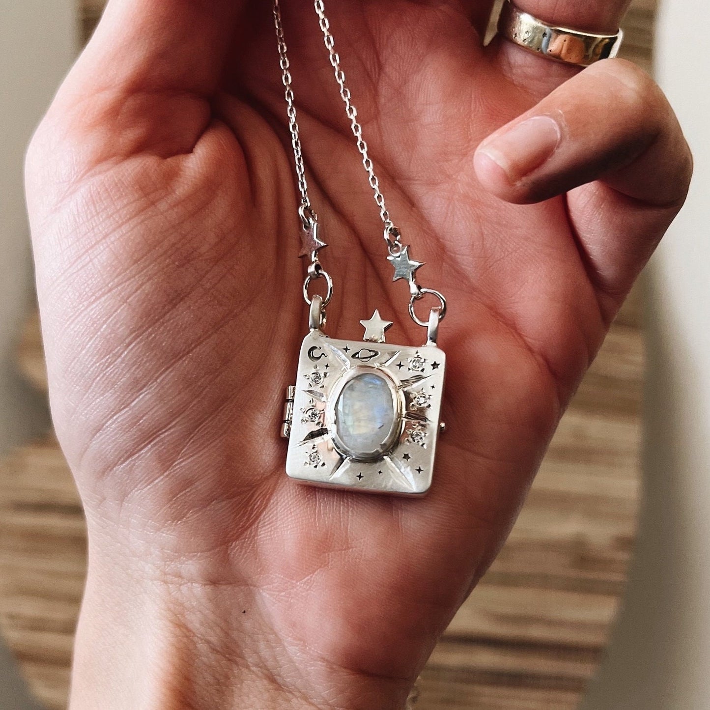 Love Heart Flowers Album Pendant Square Closure Necklace Special-interest Design Closure