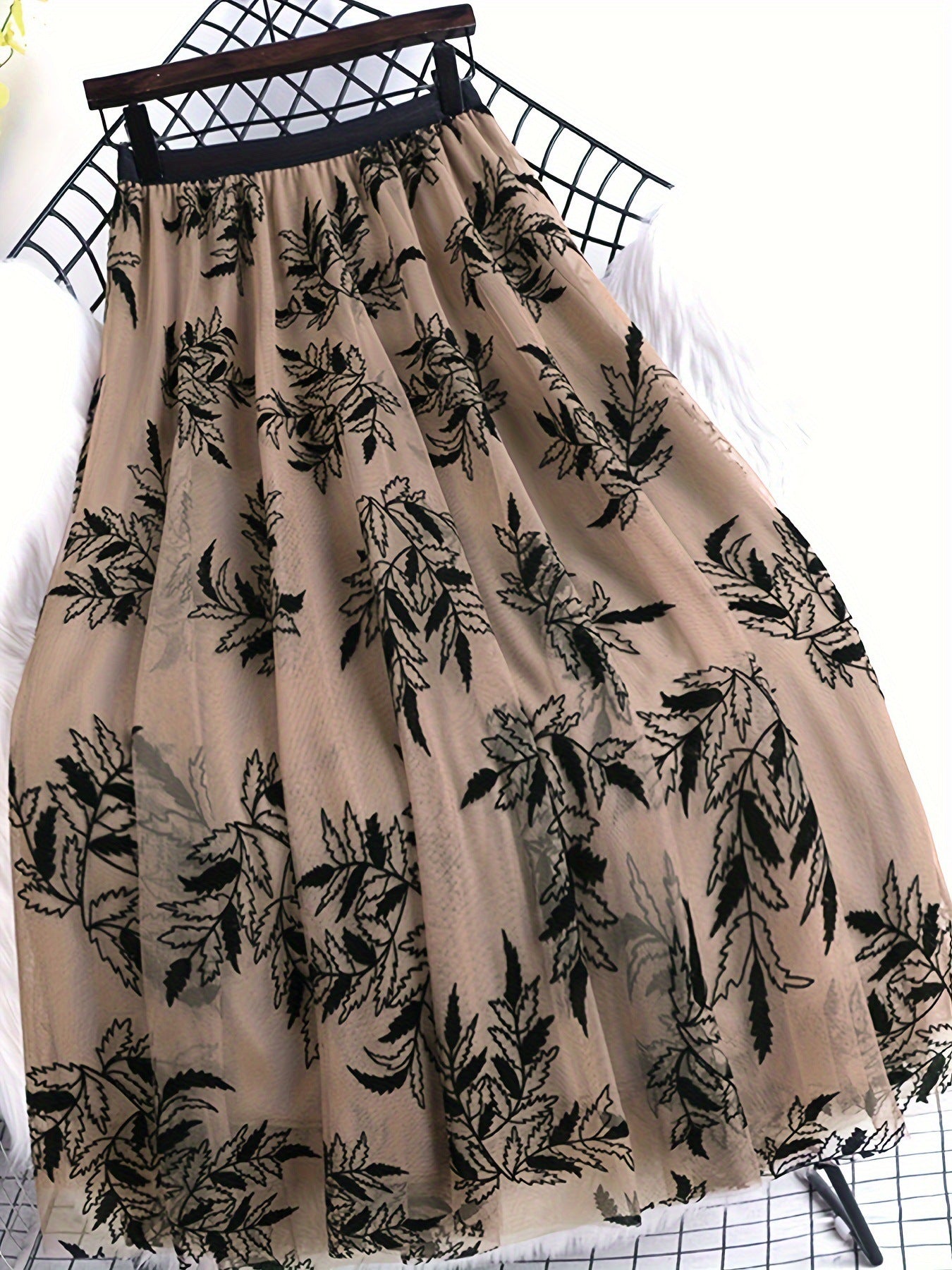 Fashion Personality Flocked Printed Women's Skirt