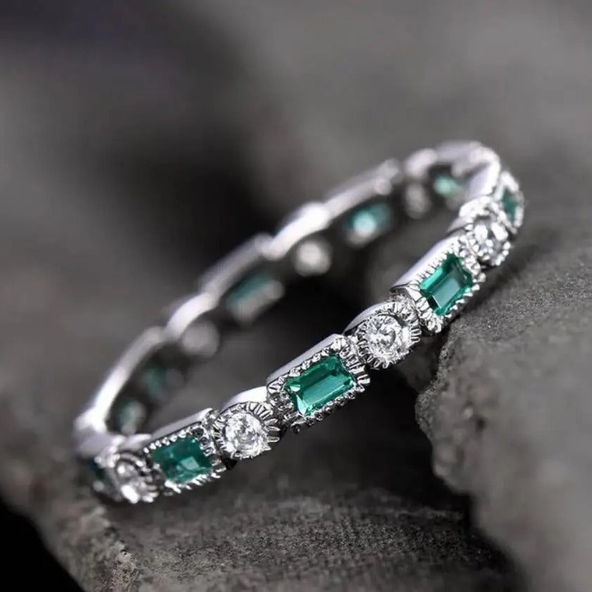 European And American High-grade Emerald Ring