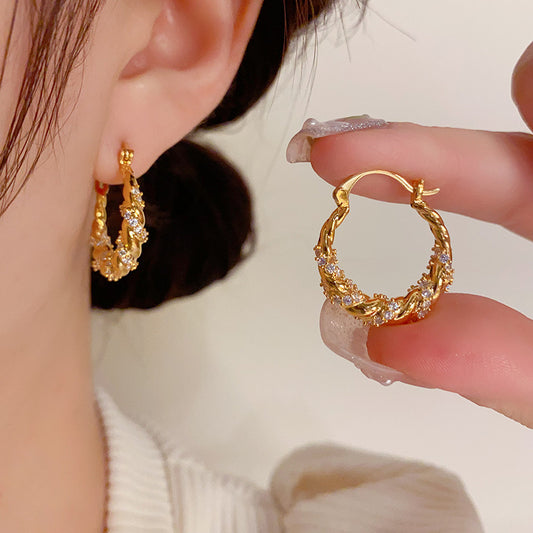 Simple All-match Fashion Elegant Zircon Twist Ear Clip Unique And Exquisite Socialite Style Special-interest Design Autumn And Winter Earrings