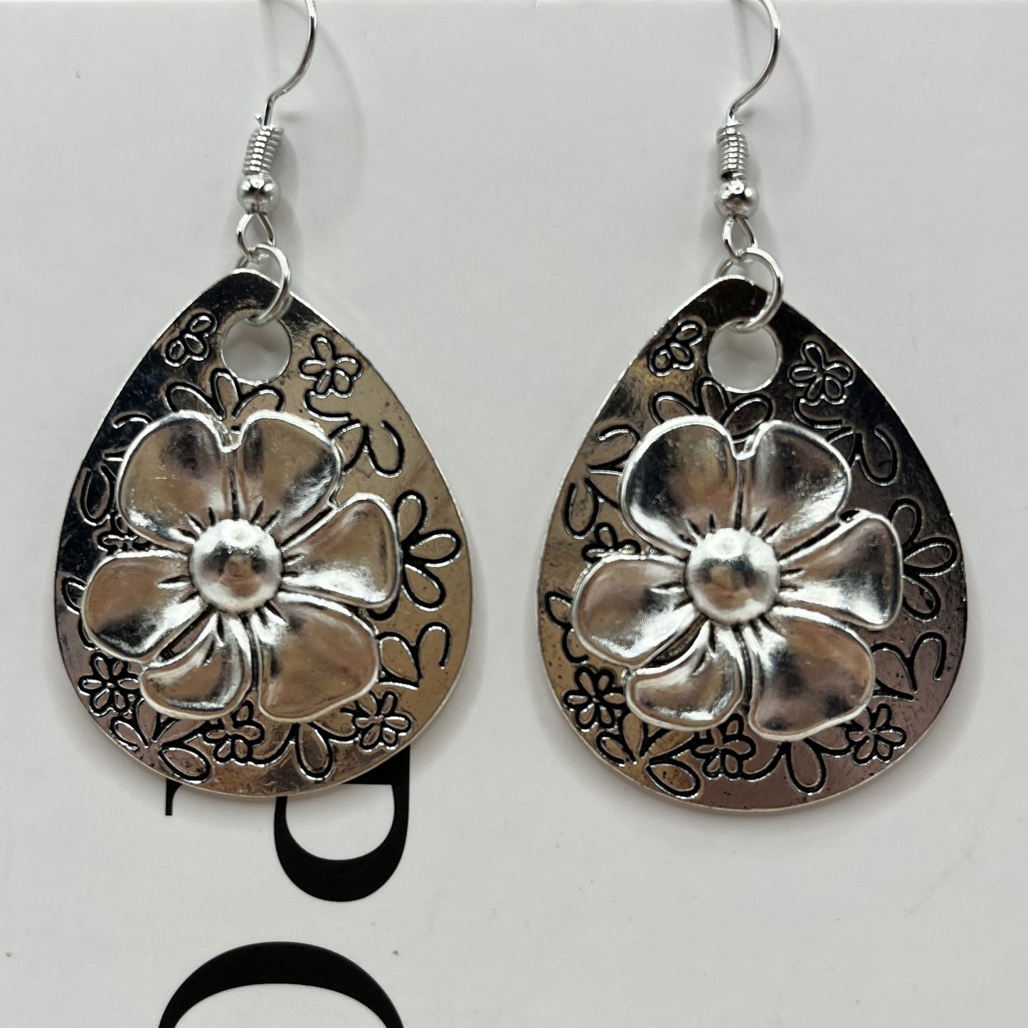 National Fashion Drop-shaped Carved Earrings