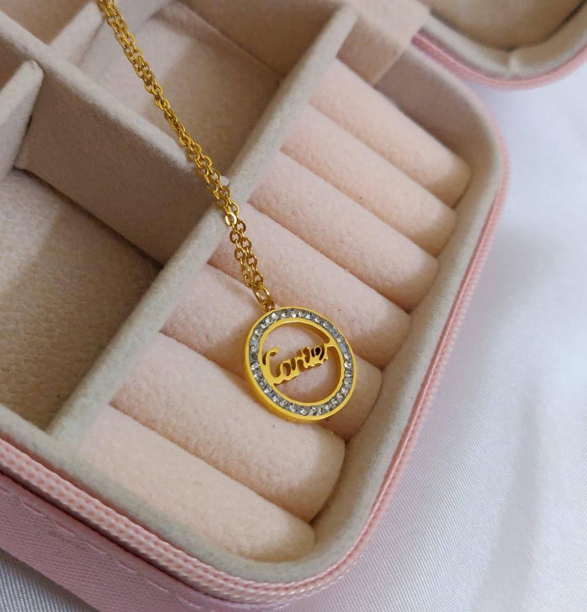 Zirconia Carter Golden Pendant