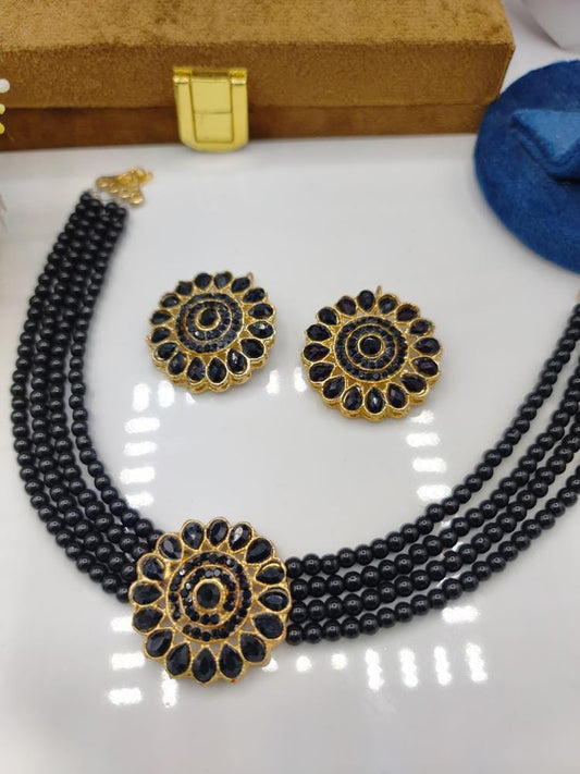 Pearls and Sheesha Kundan Set