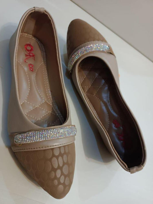 Women's Comfortable Rexine Flats (Brown)