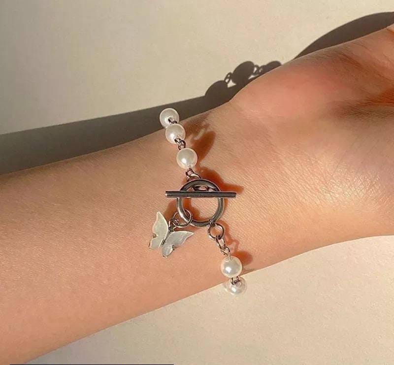 Stylish Butterfly Pearl Bracelet