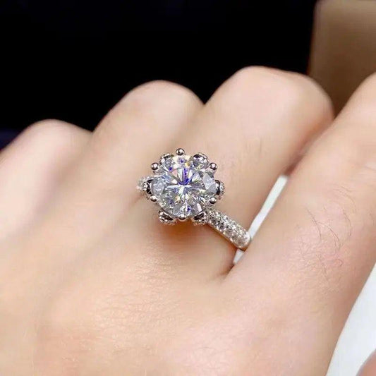 Round Cut Flower Crackling Engagement Ring