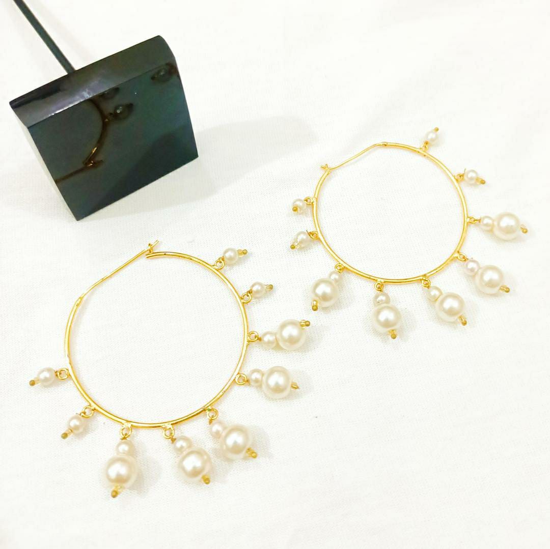 Round Earrings Pair