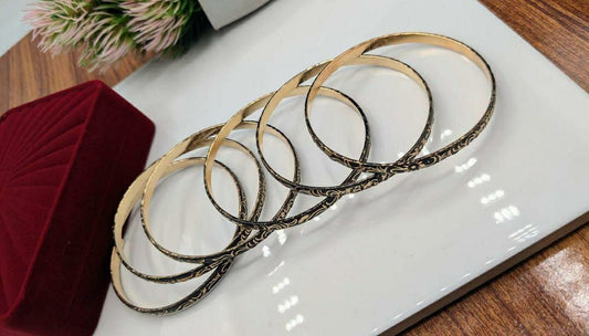 Funky 6 Pcs Graphic Metal Bangles