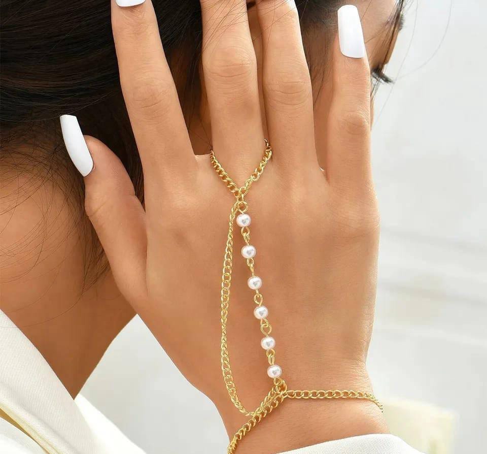 1 Pc Alloy Gold Plated Beautiful Pearls Bracelet