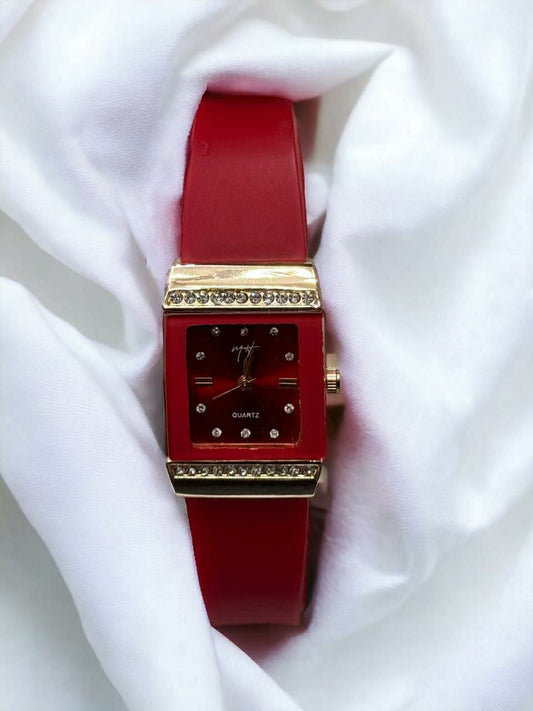 Stylish Women's Quartz Watch - 1 Pc Red Square Dial with Rubber Strap