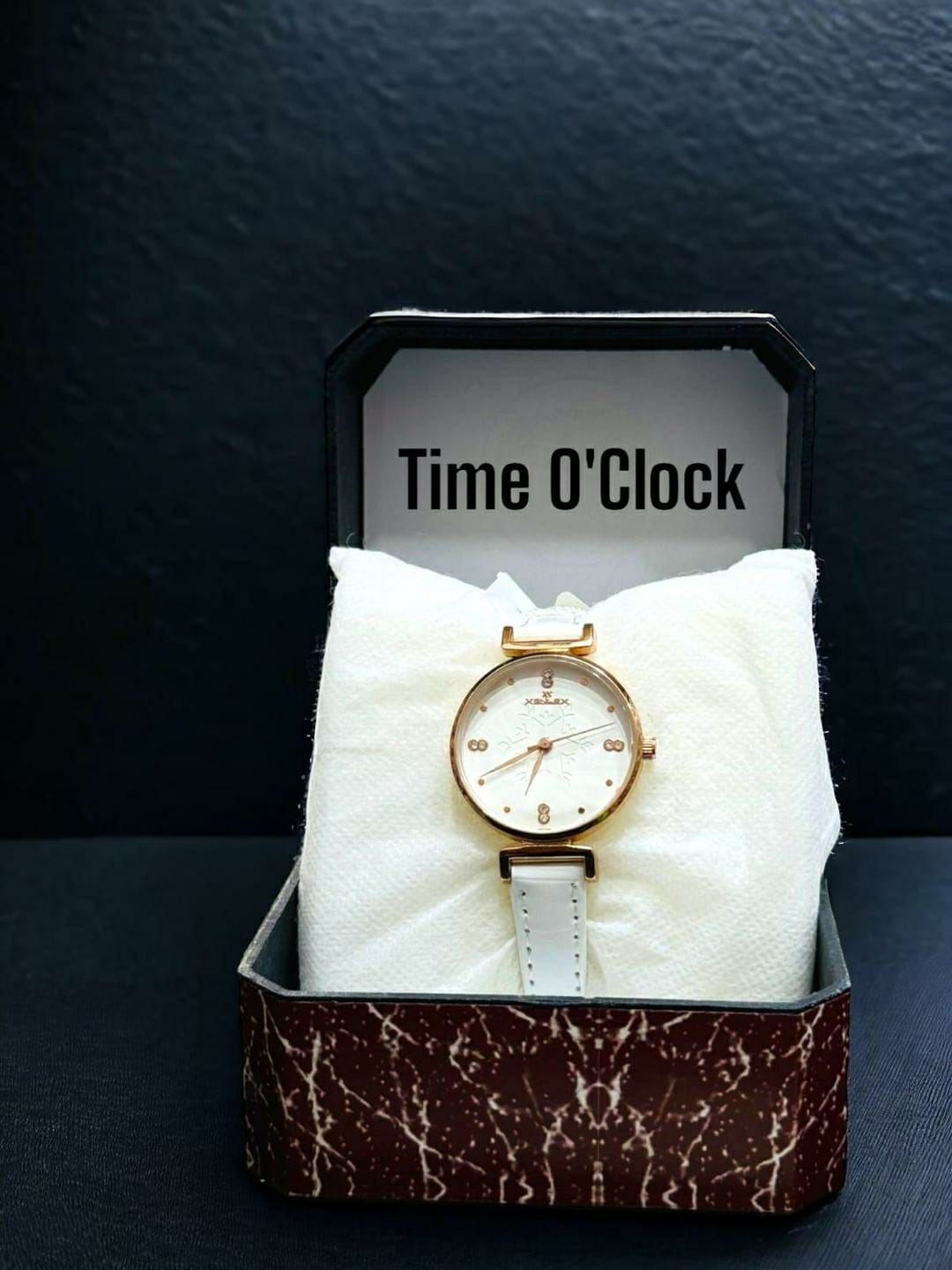 Elegant Ladies Watch (White)